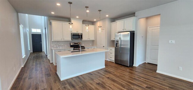 Building Photo - 336 Banyon Dr