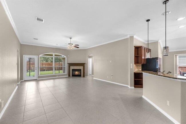 Building Photo - 10103 Sweet Willow Ln