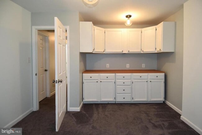 Building Photo - 5920 Langton Dr