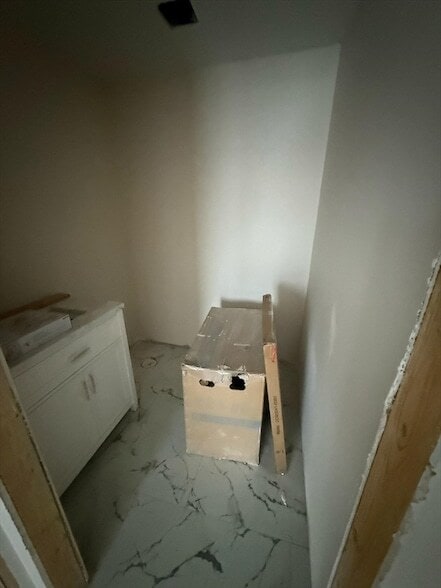 Building Photo - 45 Laurel St