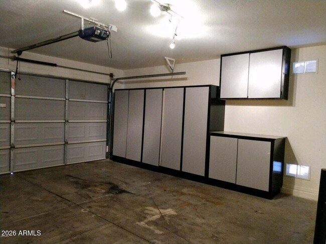 Building Photo - 43540 Bedford Dr