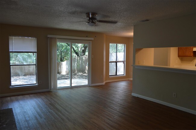 Building Photo - 1215 W Slaughter Ln