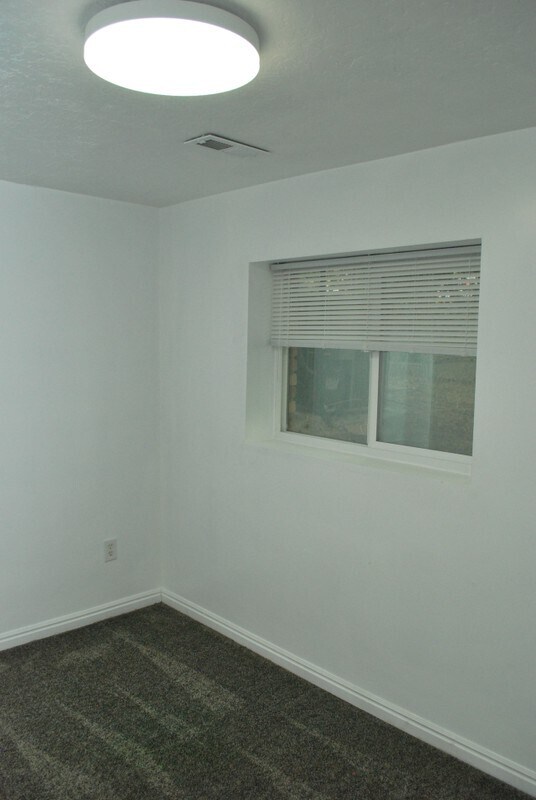 Building Photo - 2954 S 625 W