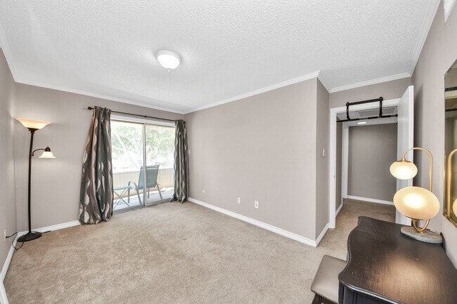 Building Photo - 781 Country Pl Dr