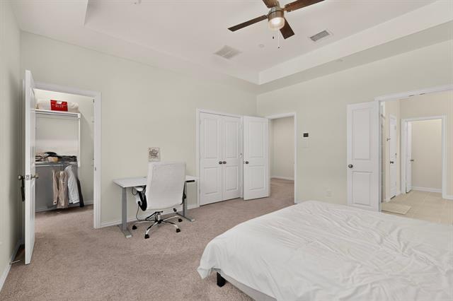 Building Photo - 605 Friendswood Dr