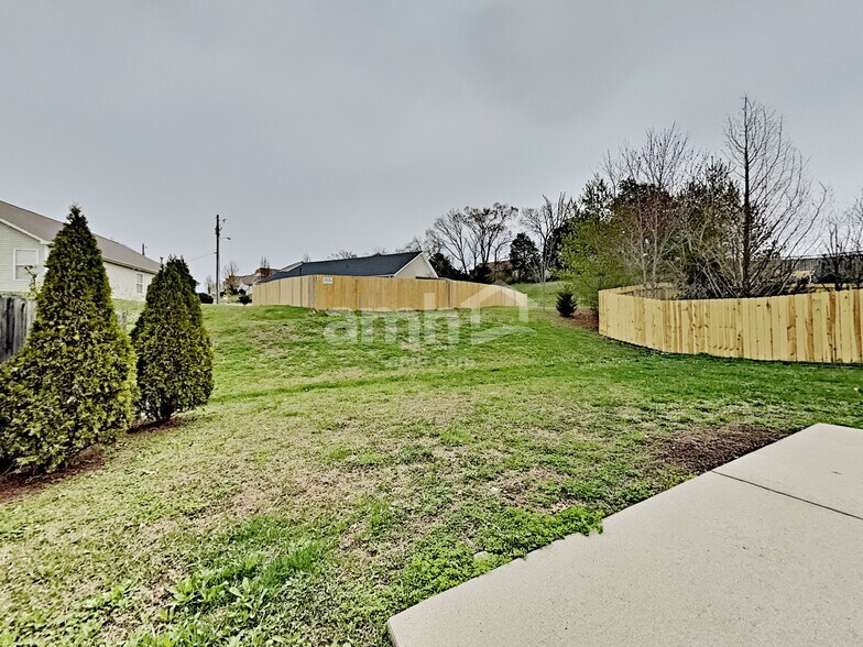 Building Photo - 3195 Hidden Creek Dr