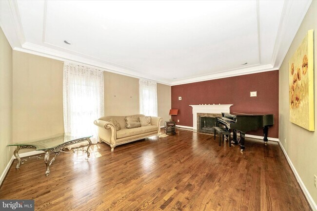 Building Photo - 12929 Esworthy Rd