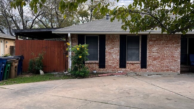 Front of Unit B - 10623 Golden Quail Dr