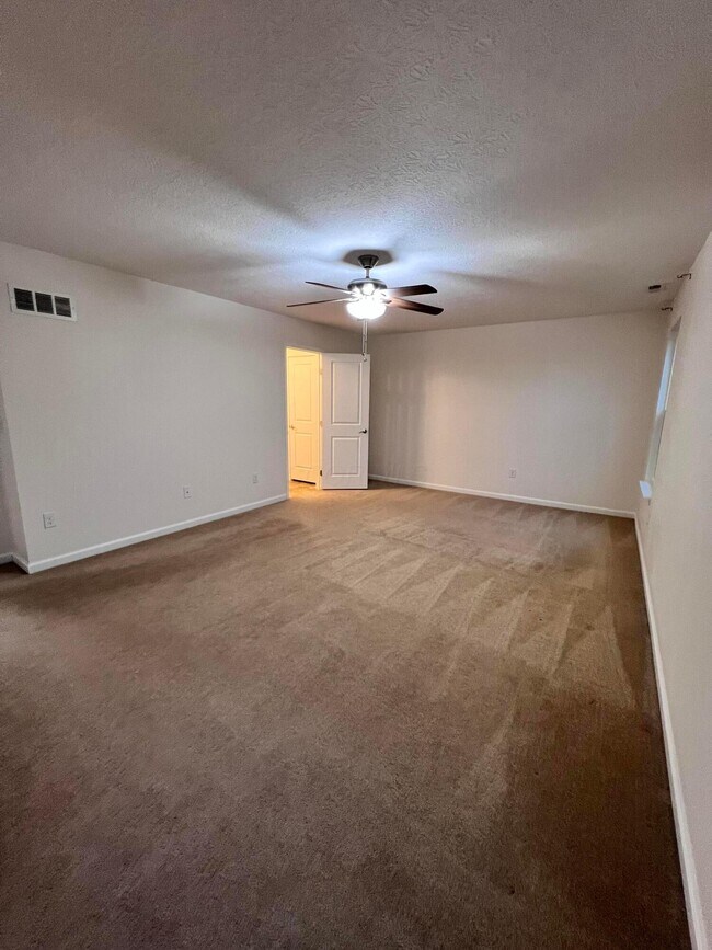 Building Photo - 7847 Aideen Ct