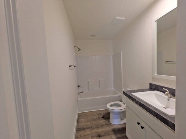 Building Photo - 6656 Pentz Rd