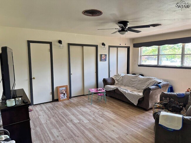 Building Photo - 4800 George St