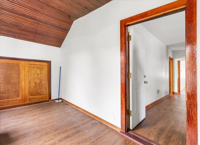 Building Photo - 58 W 113th St