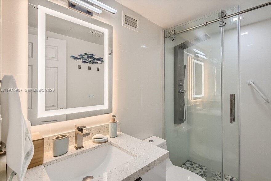 Building Photo - 2501 S Ocean Dr