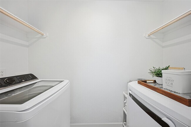 Building Photo - 1135 Rustic Willow Dr