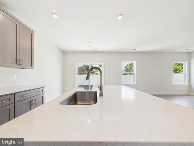 Building Photo - 362 Baker Dr