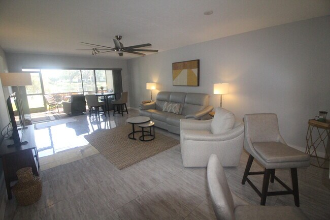 Building Photo - 505 Lake Louise Cir