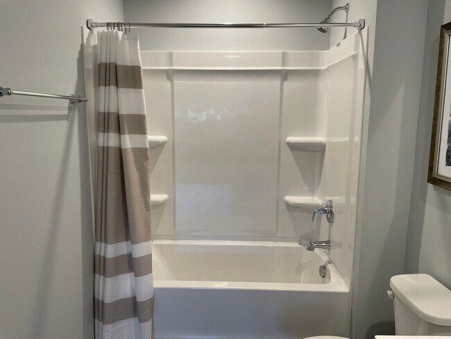 Building Photo - 3 Bedroom 2 Bathroom at Sharron Creek-Pet ...
