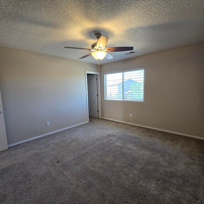 Building Photo - 6912 Vista Del Sol Dr NW