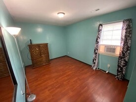 Building Photo - 1757 Aquamarine Dr