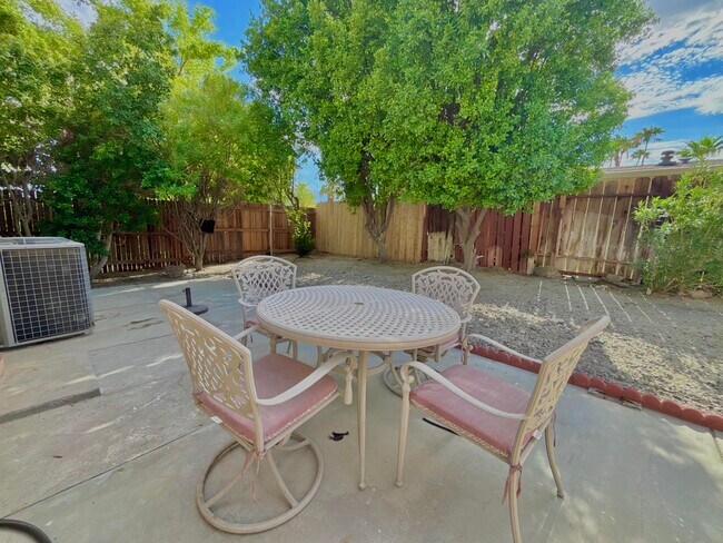 Building Photo - 2055 Marni Ct