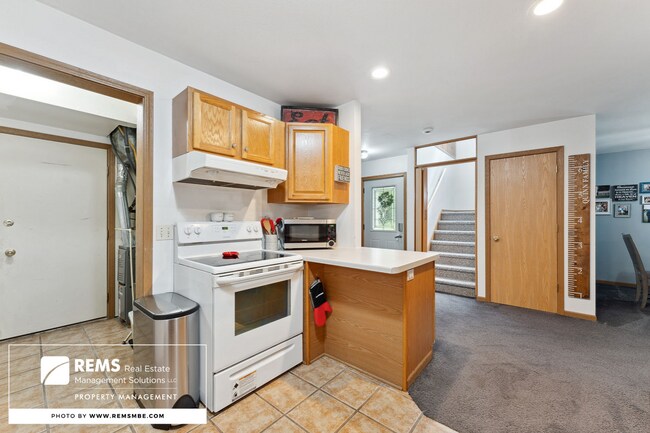 Building Photo - 815 Island Ct