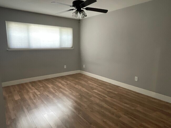 Building Photo - 8909 Dontree Way
