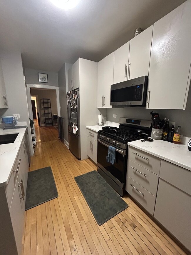 Building Photo - 4021 N Mozart St