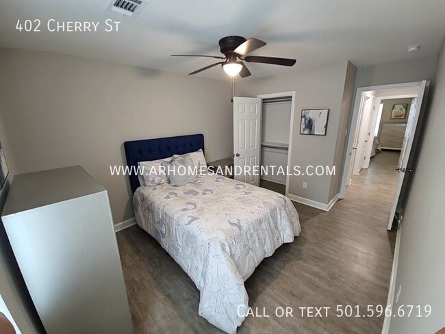 Building Photo - 402 Cherry St | $1495 | 3 beds, 2 full baths