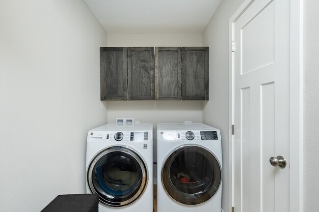 Building Photo - 1225 Cedar St