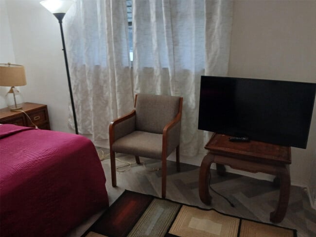 Building Photo - 3852 NW 34th St