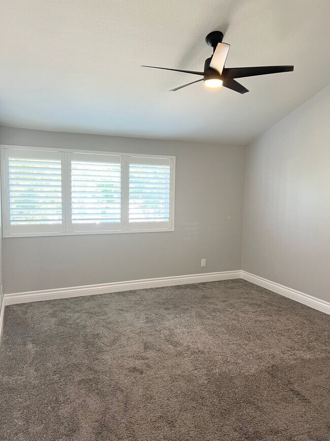 Building Photo - 4 Bed/ 3 Bath Yorba Linda Home with 2 Car Garage