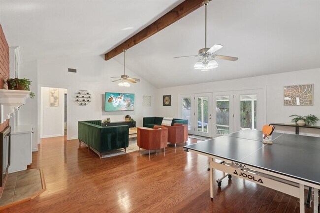 Building Photo - 11500 Sterlinghill Dr