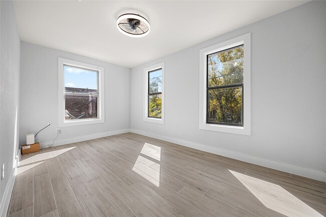 Building Photo - 3229 Holman St