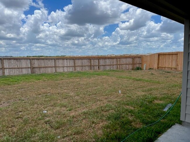 Building Photo - 1803 Sandy Trail Ln