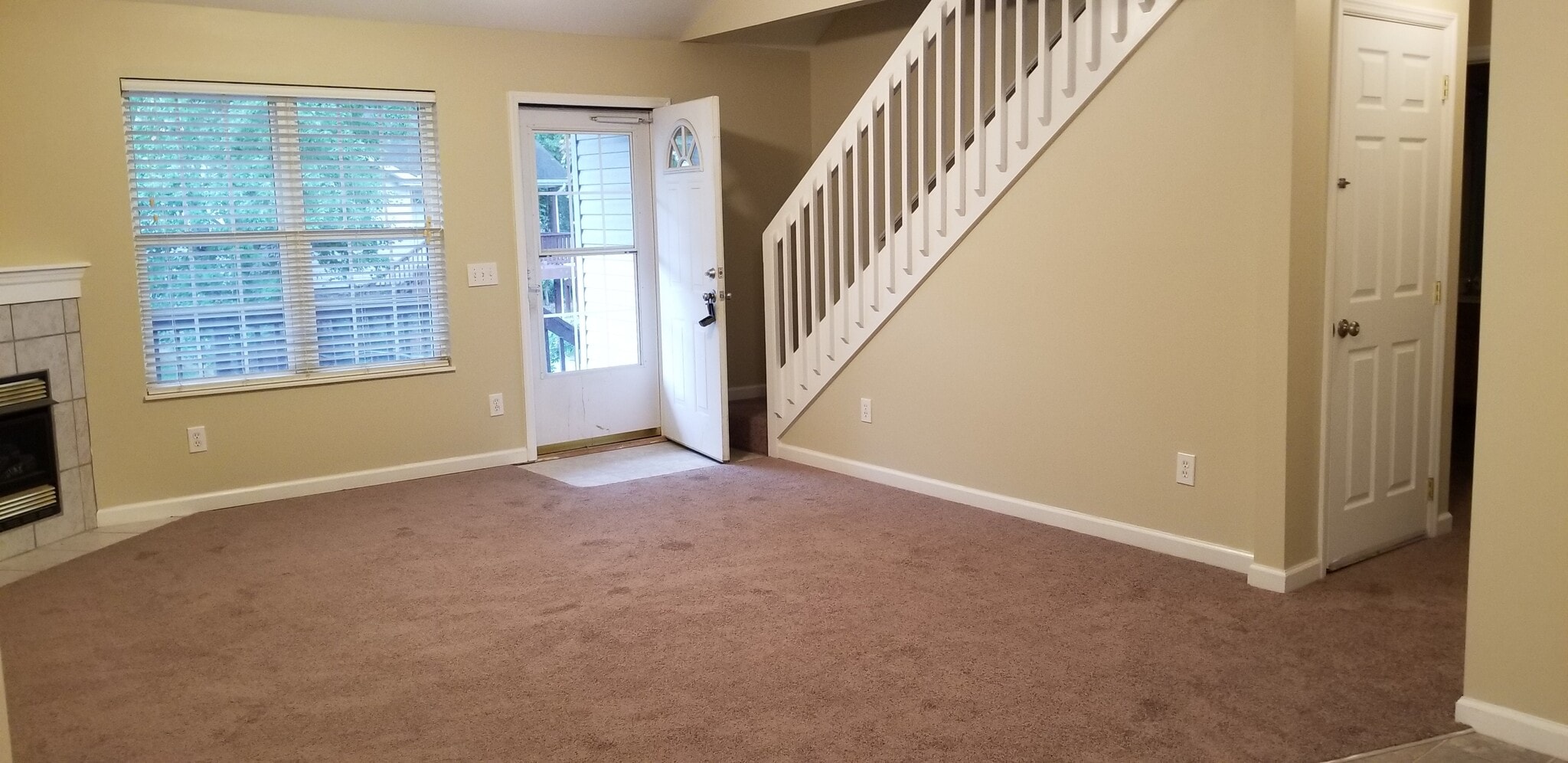 Building Photo - 821 Plantation Dr