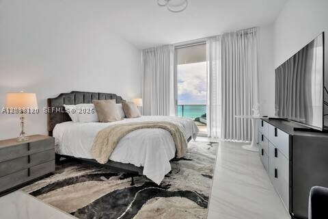 Building Photo - 17550 Collins Ave