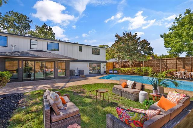 Building Photo - 11115 Scotsmeadow Dr