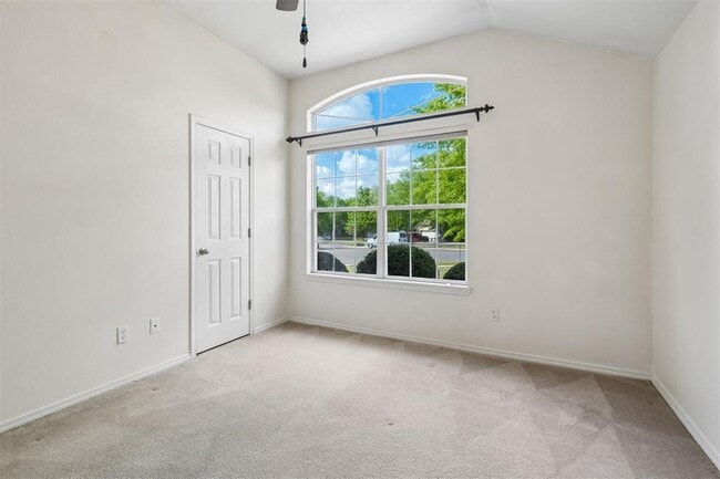 Building Photo - 1708 Creekside Ct