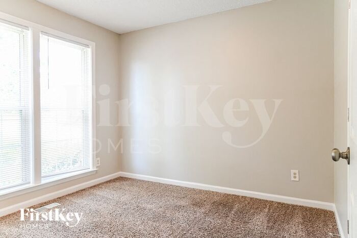 Building Photo - 7113 Spanglers Spring Way