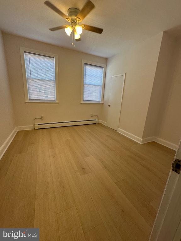 Building Photo - 3265 Edgemont St