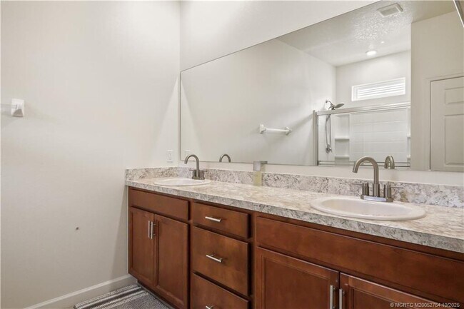 Building Photo - 10558 SW Toren Wy