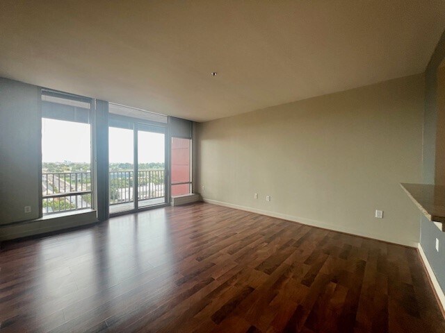 Building Photo - 105 Christina Landing Dr