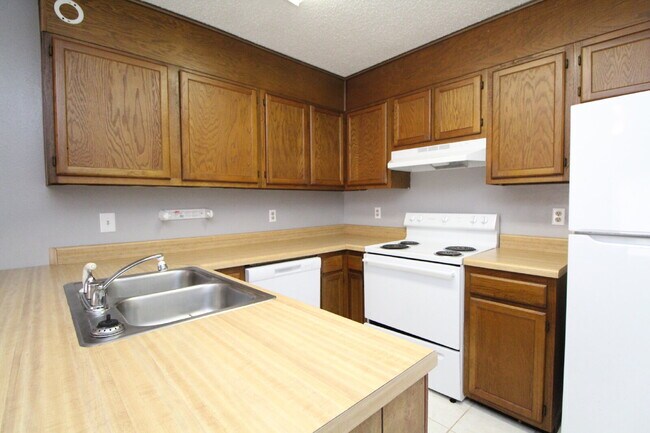 Building Photo - 2BR Apartment in Gulf Breeze – Near Oriole...