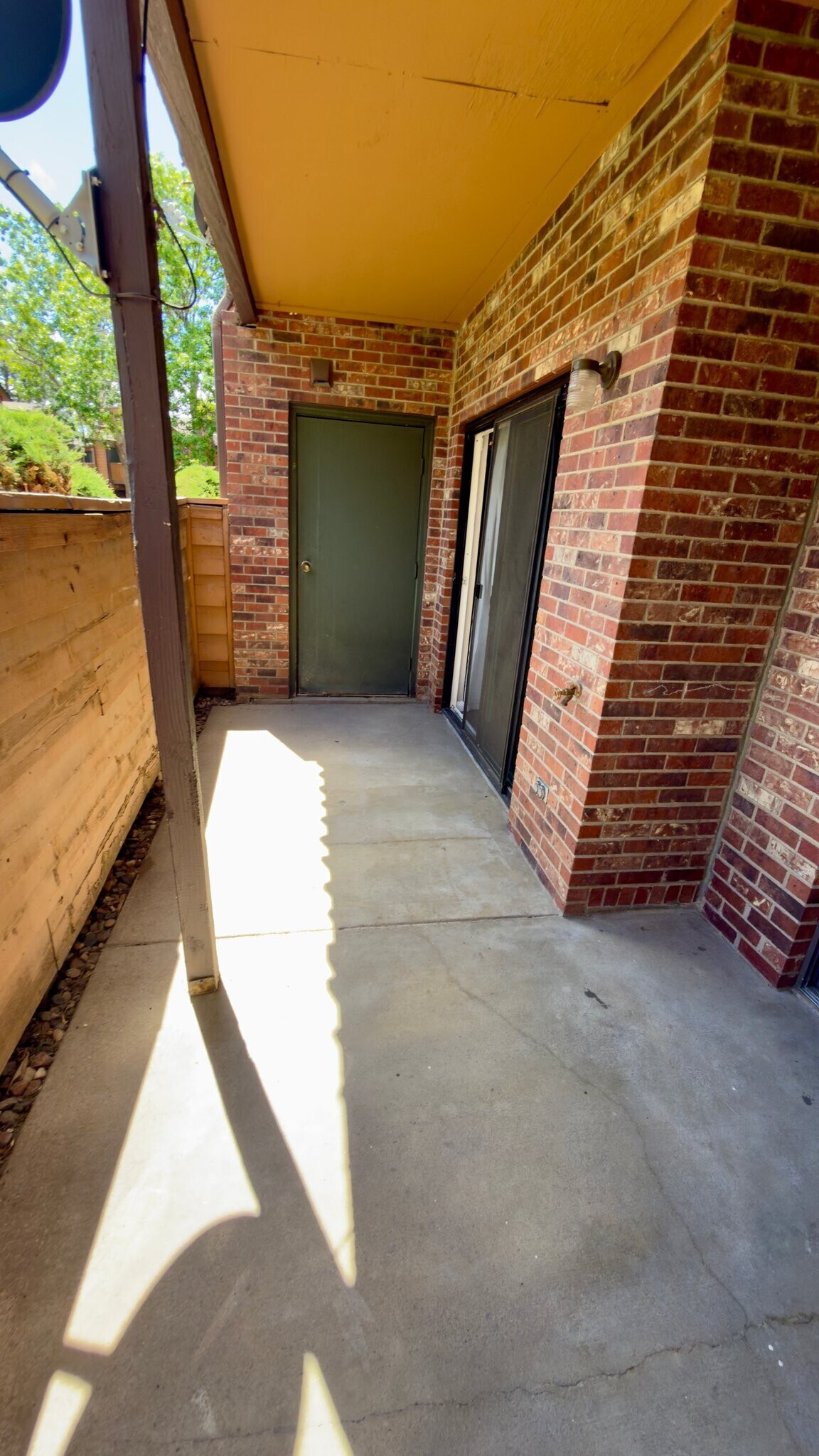 Building Photo - 2225 S Buckley Rd