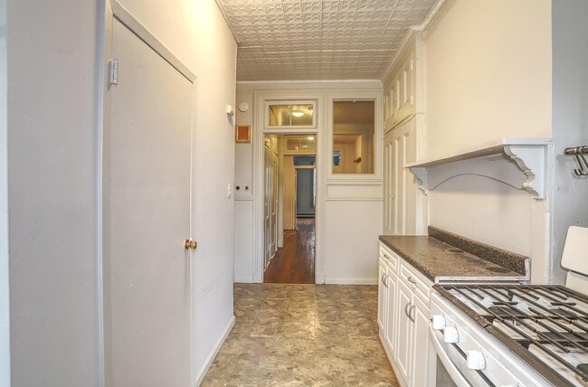 Building Photo - 320 Jefferson St