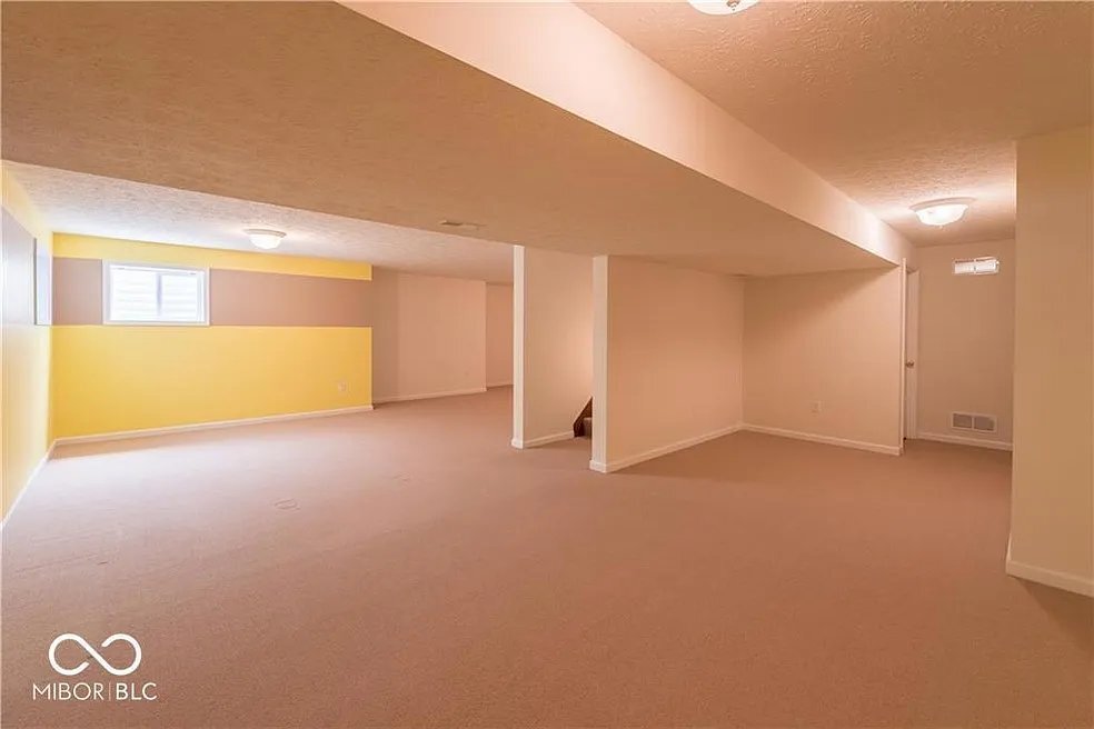 Building Photo - 15151 New Haven Dr