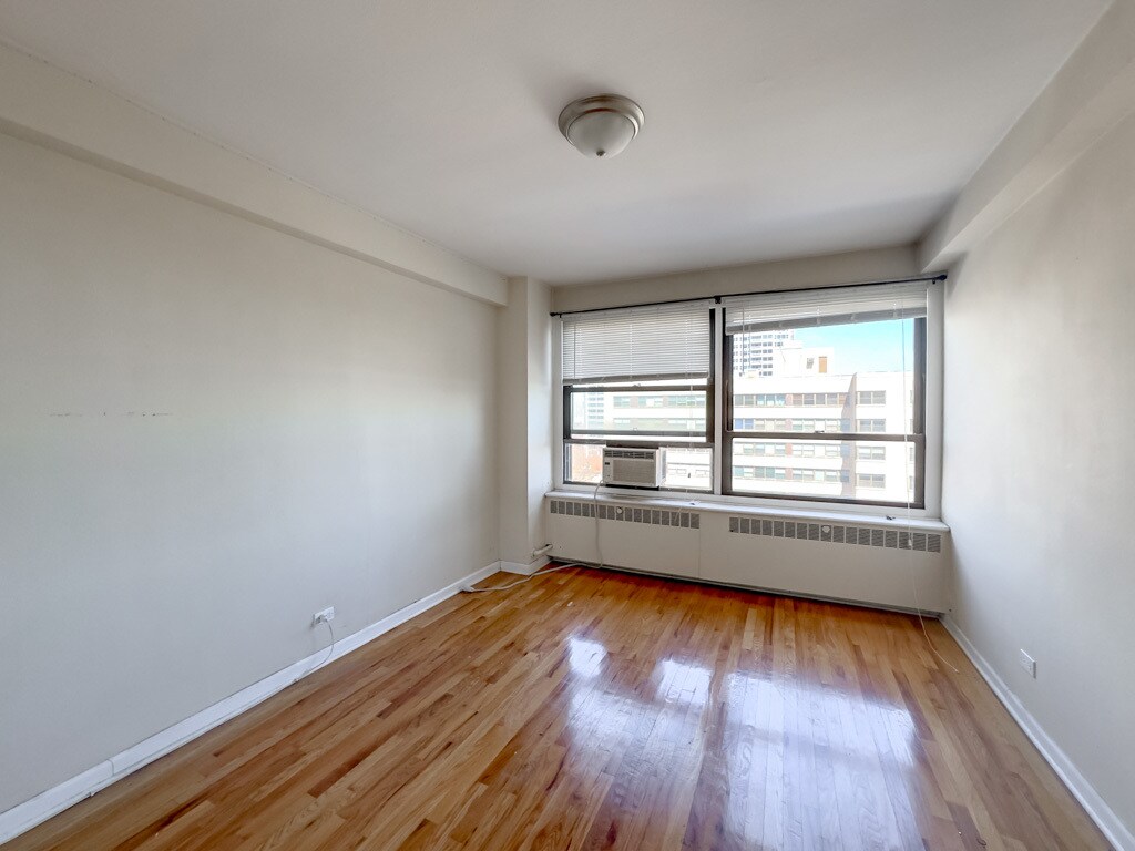 Building Photo - 4180 N Marine Dr