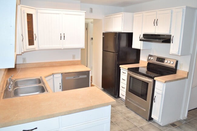 Building Photo - Beautiful Home in Historic Salt Lake District!