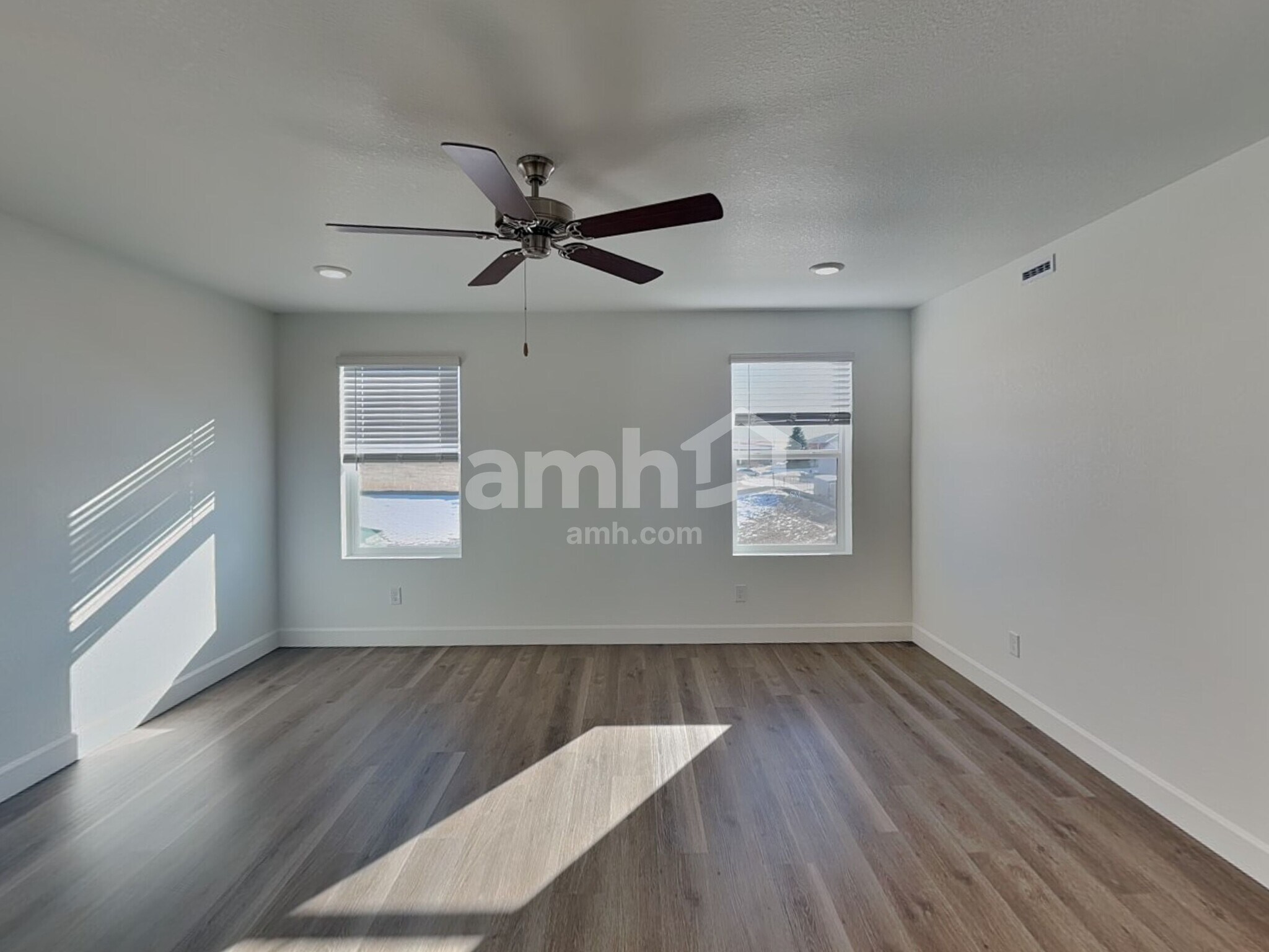 Building Photo - 13802 E 100th Dr