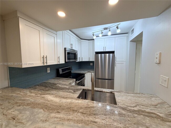 Building Photo - 13255 SW 88th Ln